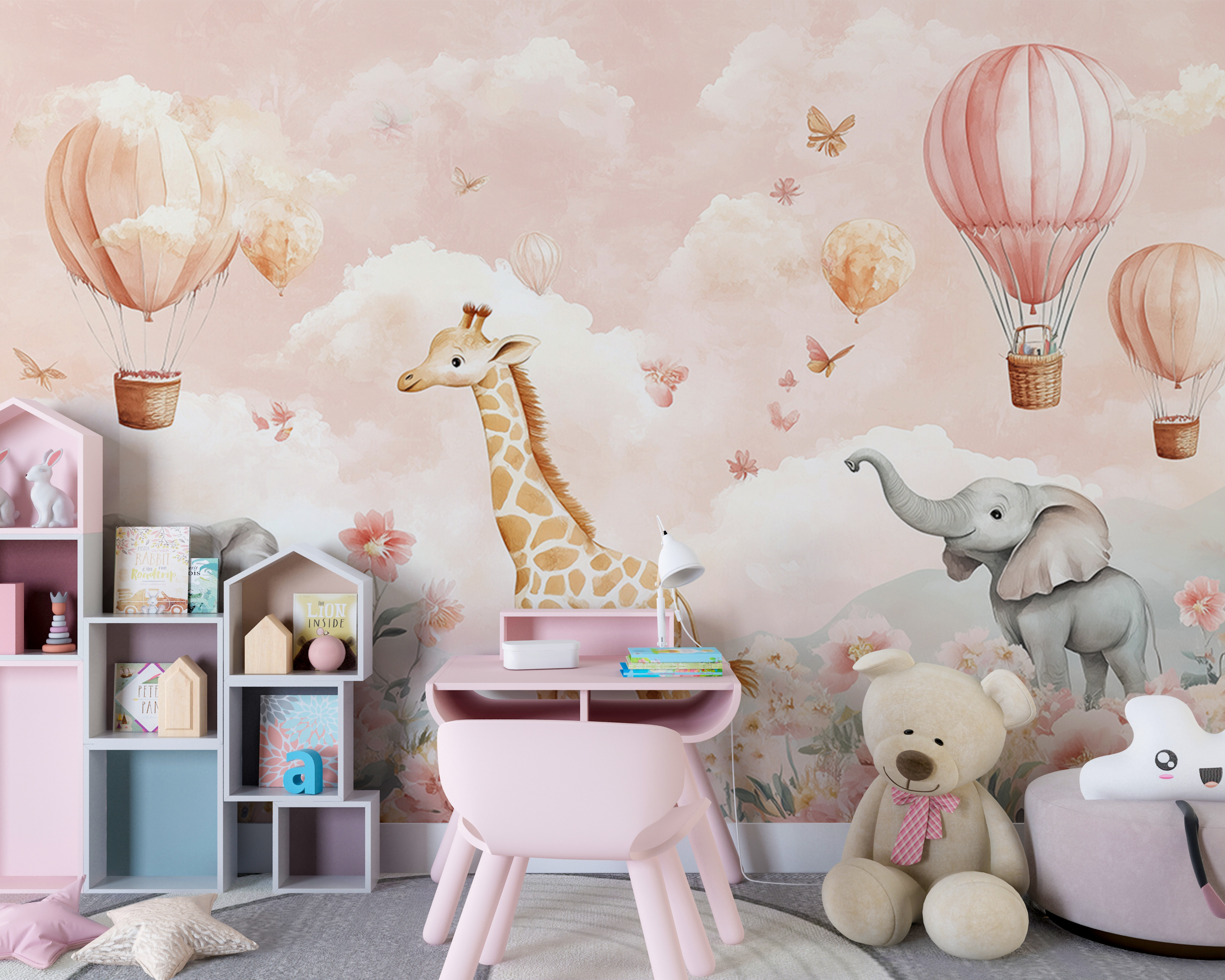 Väggmålning av giraff och elefanter bland blommor