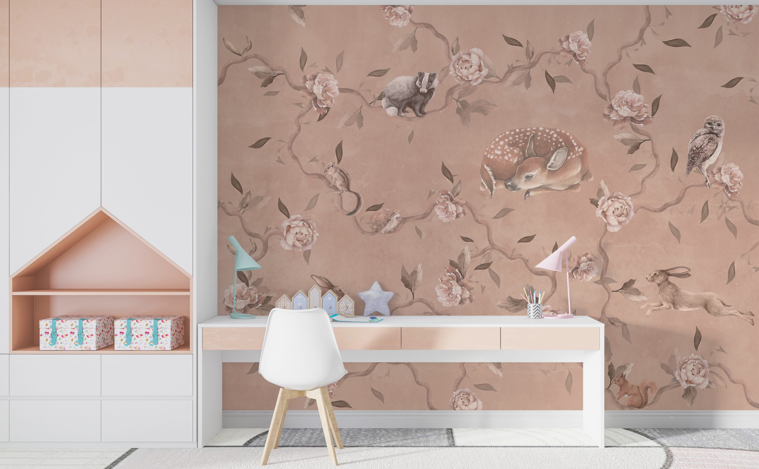 Väggmålning med djur och rosor