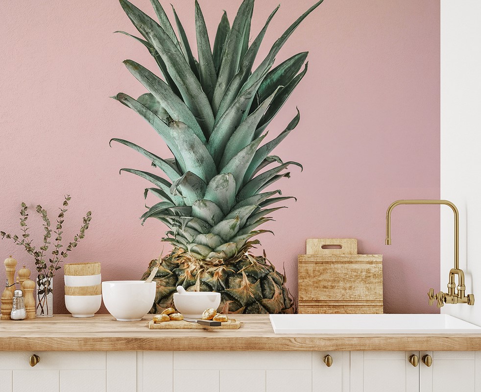Fototapet Ananas på en rosa bakgrund